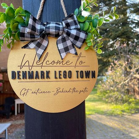 5 Minute Walk To Lego House - Perfect Location - Studio Room With Private Entrance - Garden On Site Billund Exterior photo