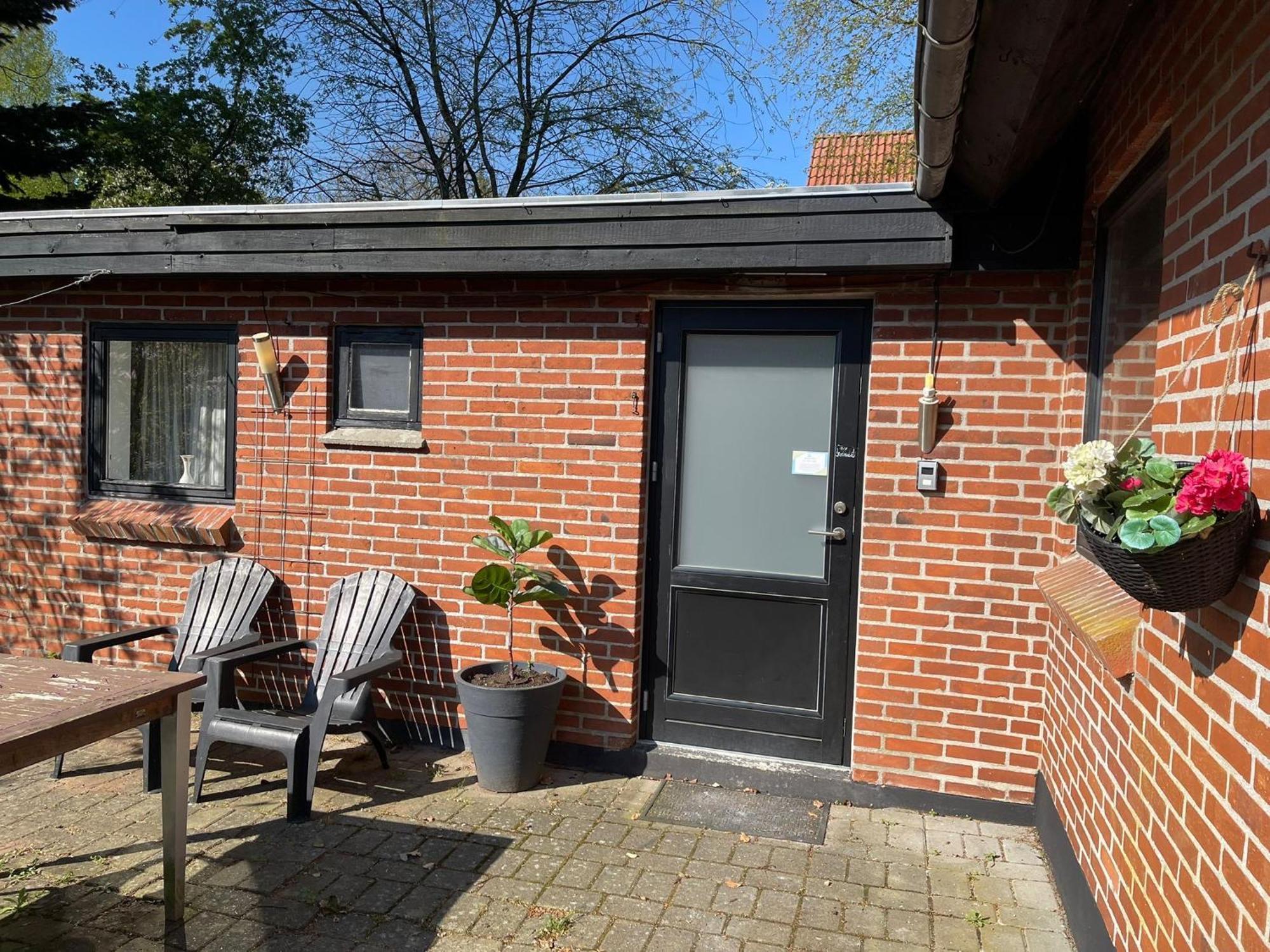 5 Minute Walk To Lego House - Perfect Location - Studio Room With Private Entrance - Garden On Site Billund Exterior photo